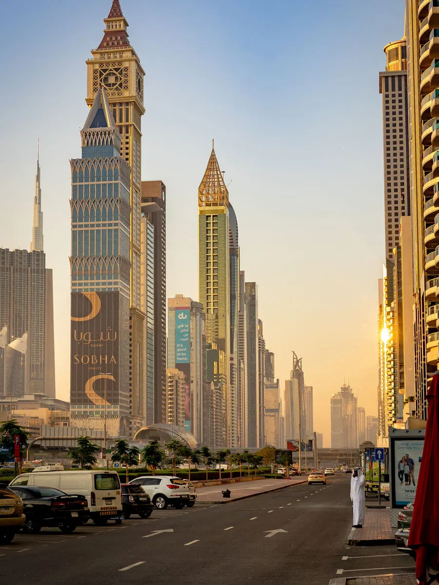 Consultant reviewing UAE business setup paperwork with a client